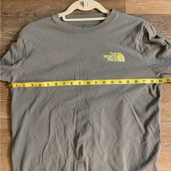 North Face grey long sleeve tee shirt size medium - Picture 7 of 7